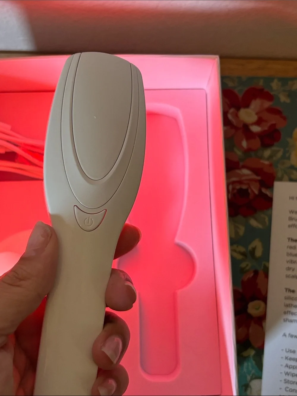 LED Hair Growth Stimulating Brush, Red and Blue Light Scalp Therapy, NWT